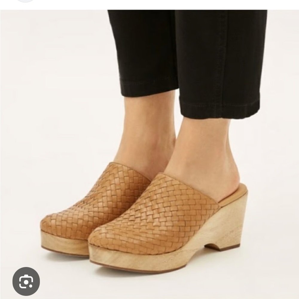 Everlane Tan Woven Leather Mules with Wooden Sole